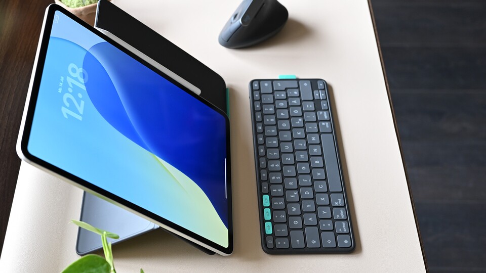 Before I knew the flip folio, I did not even think about using the iPad Pro in top edge format for work.