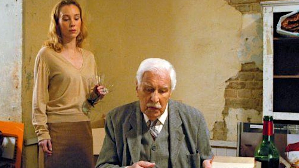 Das unreine Mal (2006) ist einer der letzten Filme, in denen Schoenfelder vor seinem Tod mitwirkte. Bildquelle: ARDHR