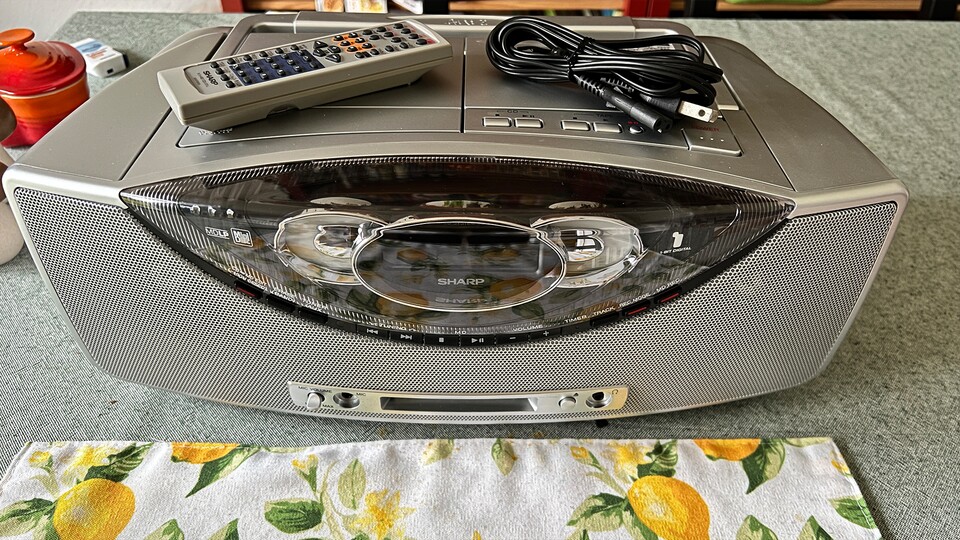 Ich selbst habe mir im letzten Jahr eine Vintage-Boombox aus Japan importiert. Allerdings sind solche alten Geräte oft ein Glückspiel – sie neigen zu Defekten. Weniger Risiko hat man man definitiv bei modernen Modellen. (Bildquelle: GameStar Tech)