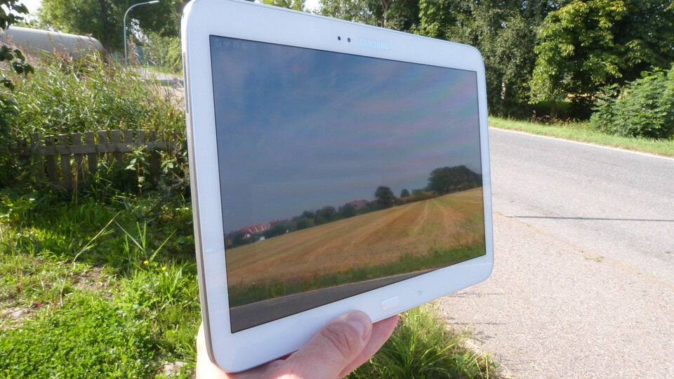 Nur in der prallen Sonne lässt sich das Display kaum noch nutzen.