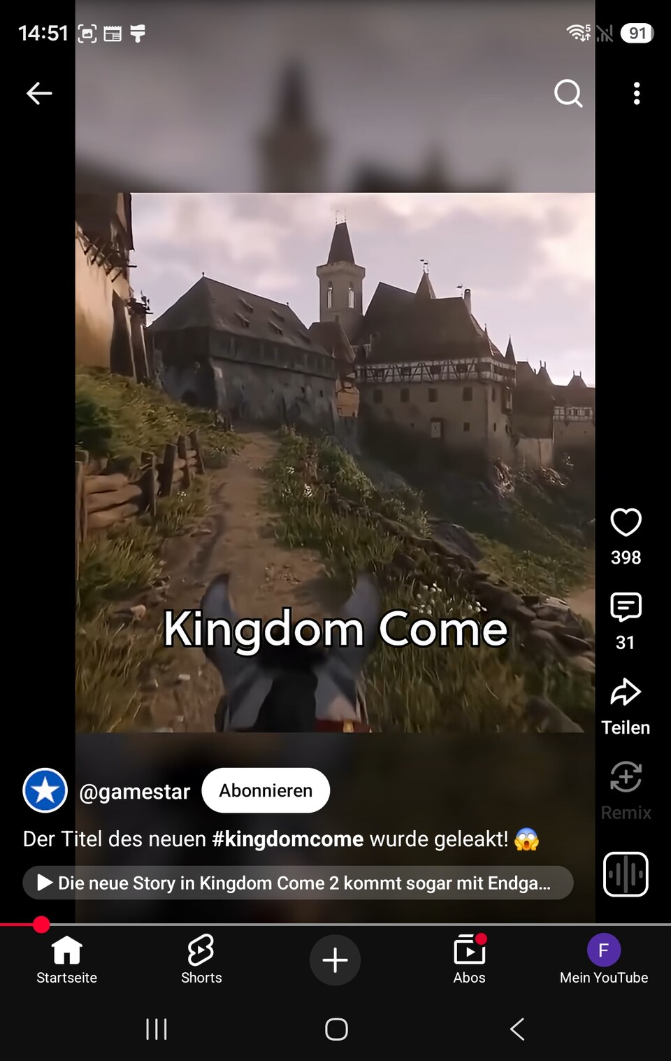 Hochkantvideos, etwa bei YouTube Short, werden mit schwarzen Balken auf dem Außendisplay angezeigt. (Bildquelle: GameStar Tech)