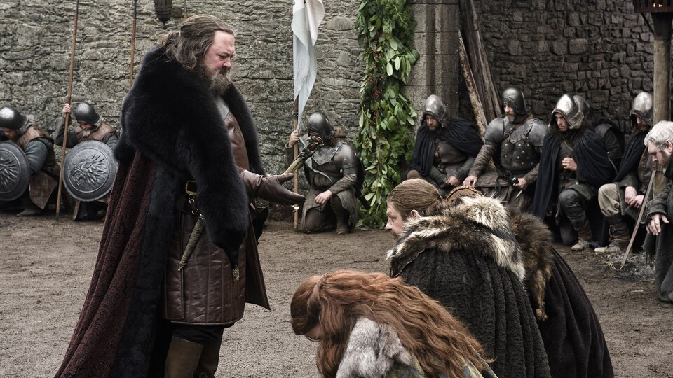 König Robert Baratheon, gespielt von Mark Addy, bei seinem Besuch in Winderfell.