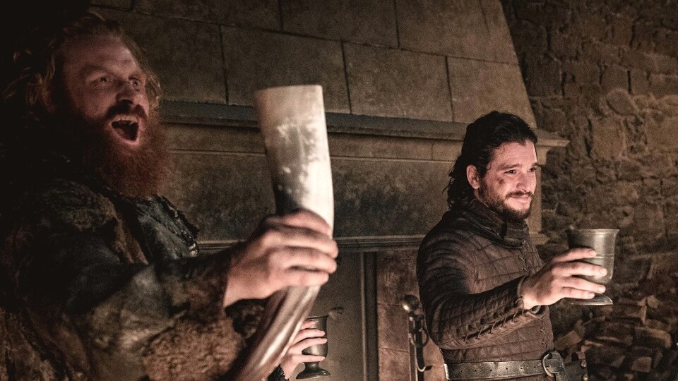 Schon bald könnt ihr in George R.R. Martins eigener Bar darauf anstoßen, dass The Winds of Winter ganz bestimmt und zu 100 Prozent noch erscheinen wird. Bildquelle: HBO