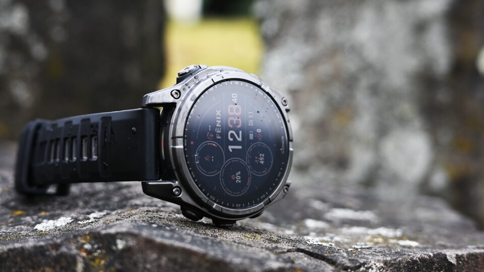 Das Display des Solarmodells wäre meine erste Wahl. Allerdings lässt sich Garmin das gut bezahlen. Das AMOLED-Modell ist aber auch ohne Solar-Display eine gute Wahl. (Bild: Patrick Schneider, GameStar Tech)