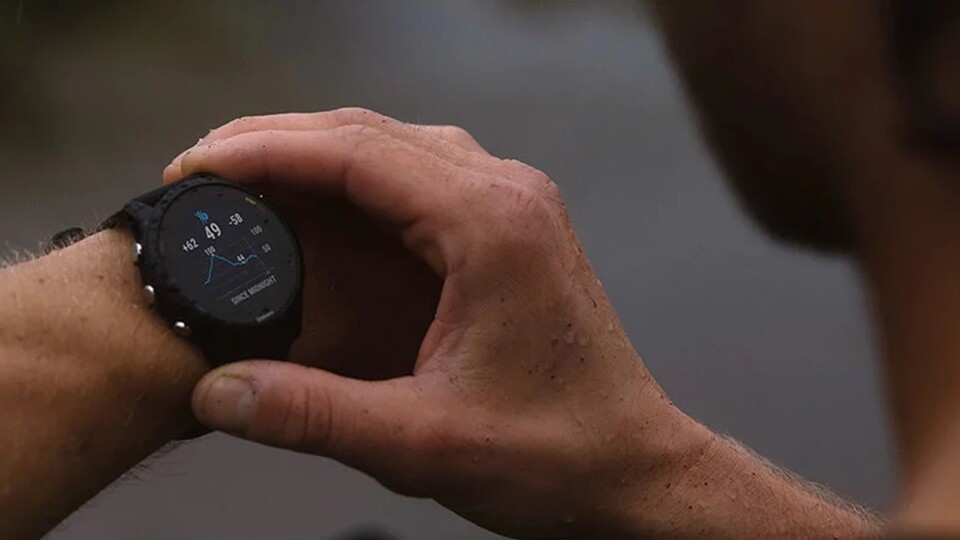 Selbstverständlich staub- und wasserresistent, ist die Frontrunner 255 top ausgerüstet für Fitness wie Joggen, Yoga oder Schwimmen.