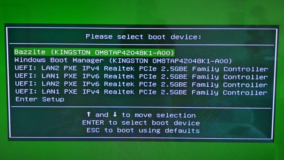 So sieht der Boot-Manager aus. Von hier aus wähle ich, ob ich BazziteOS oder Windows starten möchte. (Bildquelle: Duy Linh DinhGameStar Tech)