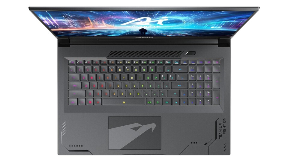 Hat auch klanglich einiges auf dem Kasten: Dank Dolby Atmos-Unterstützung beliefert euch das Gigabyte Aorus 17X mit raumfüllenden 5.1.2-Surround-Sound, der euch noch tiefer ins virtuelle Geschehen hineinzieht!