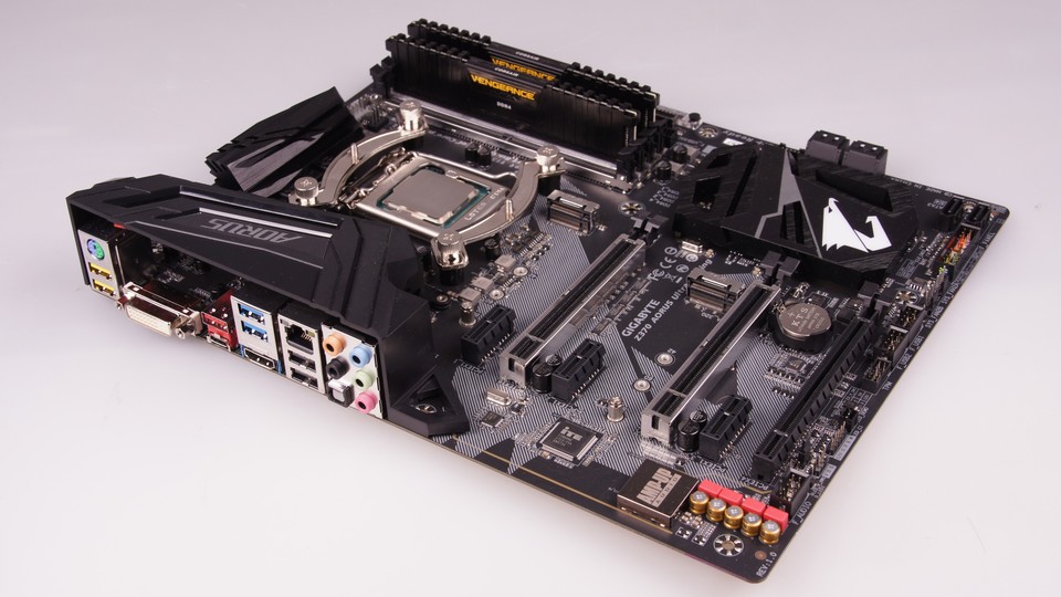 Für den Test des Intel Core i7 8700K verwenden wir das Z370 Aorus Ultra Gaming Mainboard von Gigabyte.