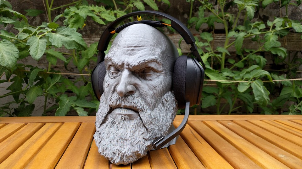 Das Headset sitzt auf kleinen Köpfen etwas zu locker, aber dafür bequem. (Bildquelle: Nele WobkerGameStar Tech)