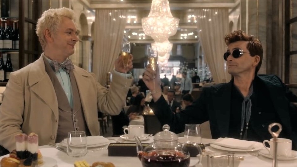 The good omens in the trailer: Angel and Devil together against the end of the world