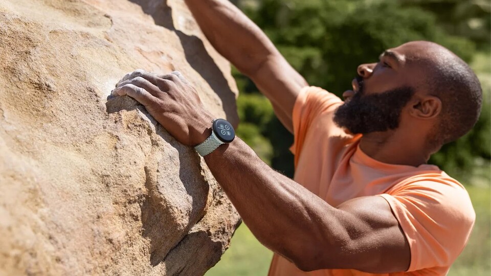 Die Google Pixel Watch 2 unterstützt euch nicht nur beim Sport, sondern auch in der Routine eures Alltags.