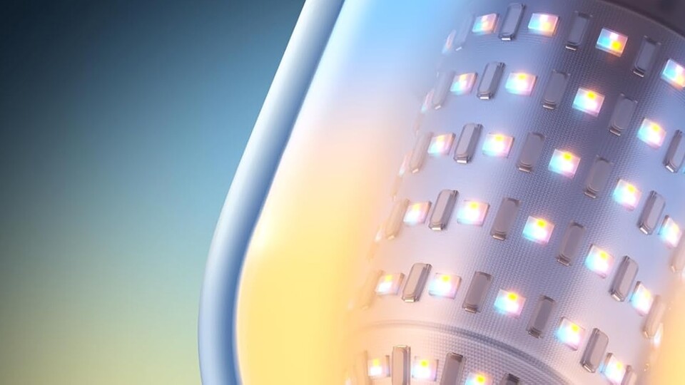 In jedem einzelnen Lichtkopf sitzen 55 LEDs, die steuerbar sind. Das kann nicht nur super hell aufleuchten, sondern es lässt euch auch eine wunderschöne Szene aufzeigen.