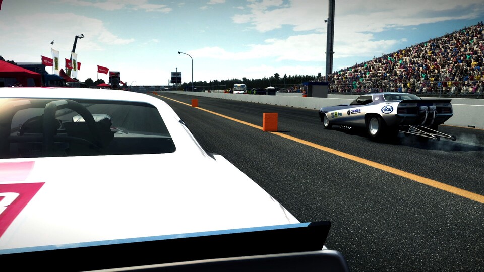 Der neueste DLC für GRID: Autosport führt Dragsterrennen ein.