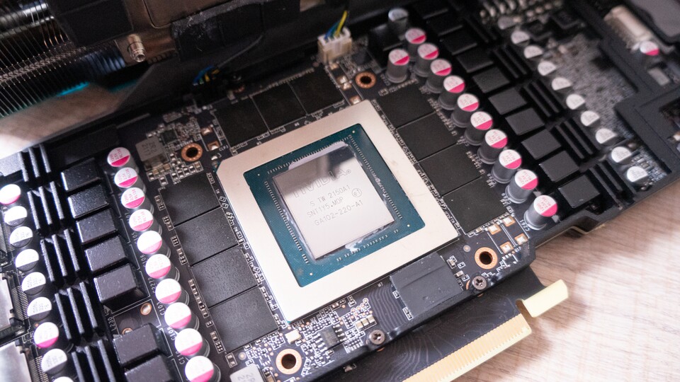 Mit der kommenden Grafikkartengeneration von AMD und Nvidia erwarten wir auch einen neuen Speicherstandard - GDDR7.