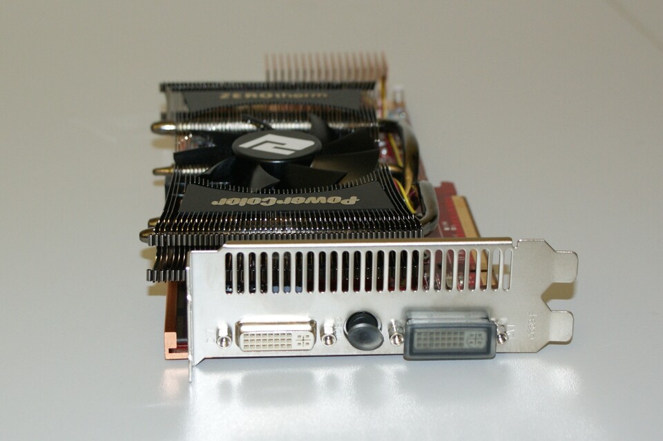 Wie die meisten Radeon-HD-4890-Karten ist auch die Powercolor unter Last deutlich hörbar.