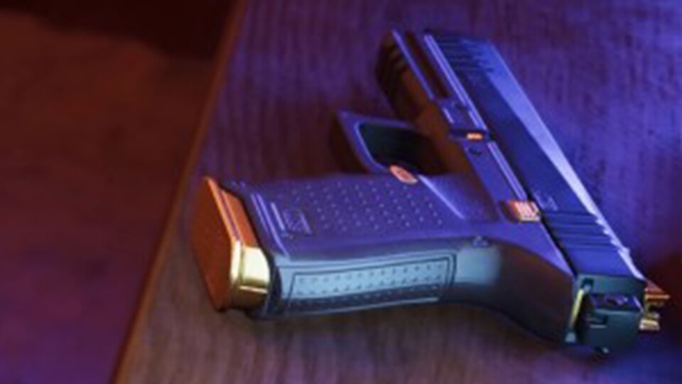 Eine moderne Dienstpistole mit klaren Anleihen bei Glock und SIG-Sauer P320, die in GTA 6 zu den zeitgemäßesten Kurzwaffen zählen dürfte.