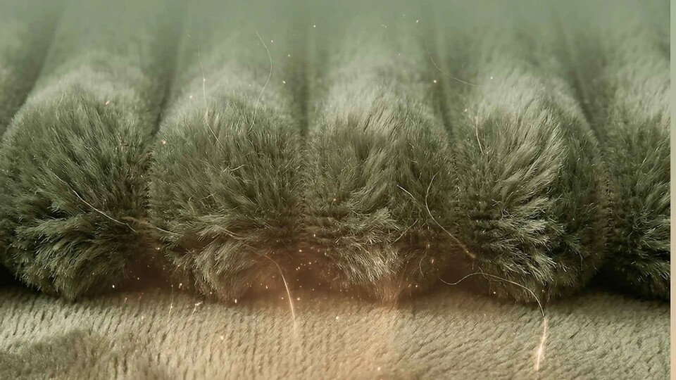 Es ist sooooo flauschig! Das Zauberwort lautet hier übrigens Kunstkaninchenfell! Und nein, das ist kein besonders kreatives Karnickel.
