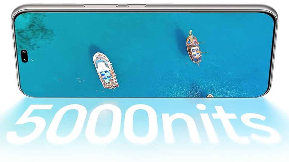 Mit einer Maximalhelligkeit von 5.000 nits könnt ihr das Honor 400 Pro auch problemlos bei direkter Sonneneinstrahlung am Strand nutzen.