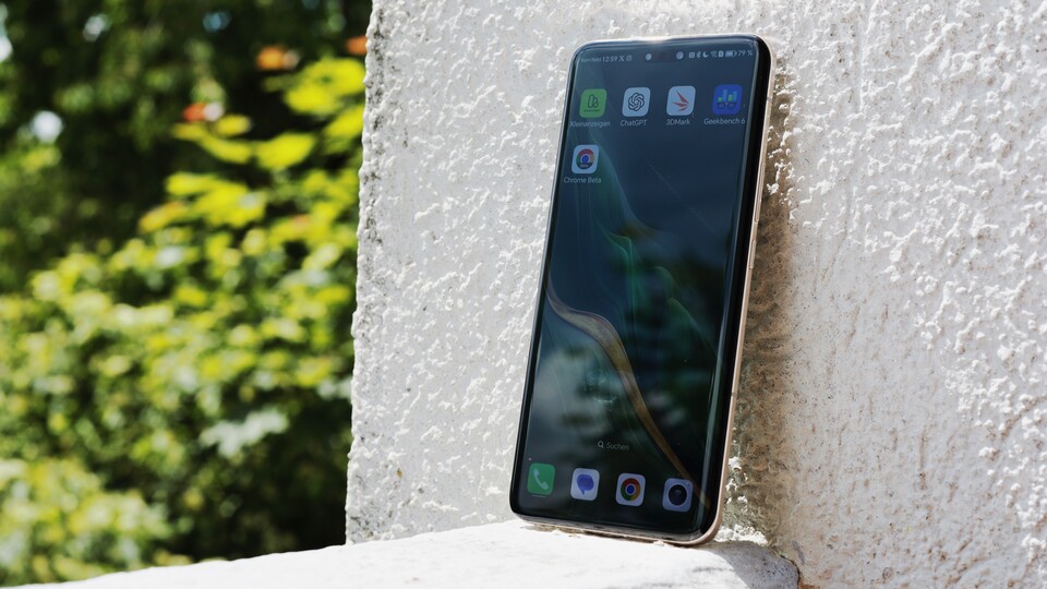 Der Bildschirm ist auch bei hellem Sonnenlicht gut ablesbar.