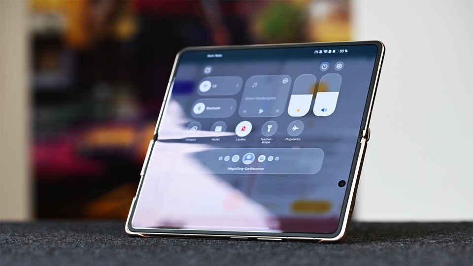 Nicht nur der Aufbau der Schnelleinstellungen erinnert an iOS. (Bild: Patrick S.GameStar Tech)