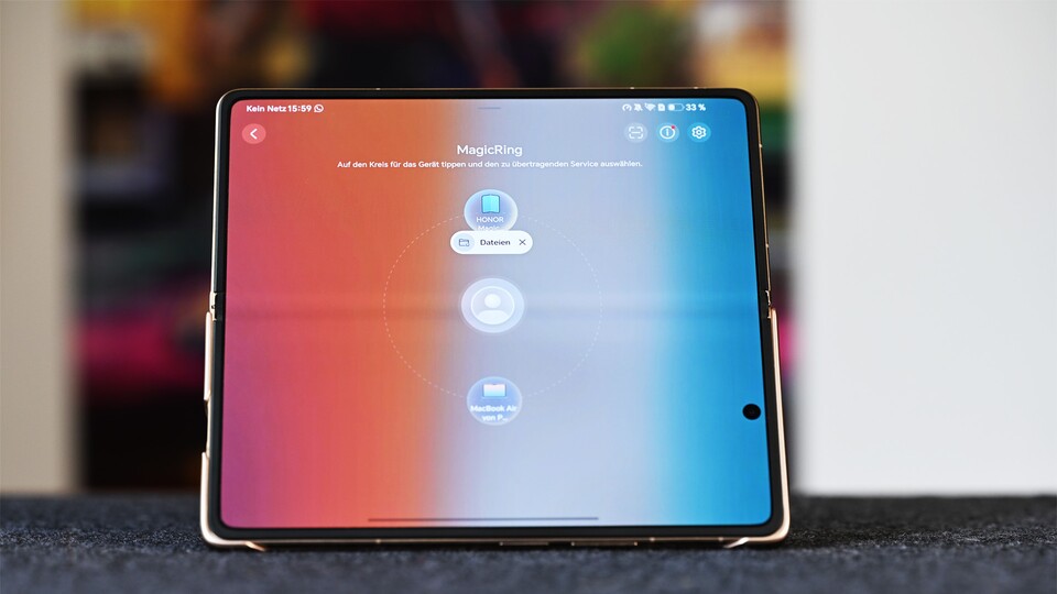 Das Android-Handy harmoniert dank passender Apps perfekt mit einem Mac von Apple. (Bild: Patrick S.GameStar Tech)