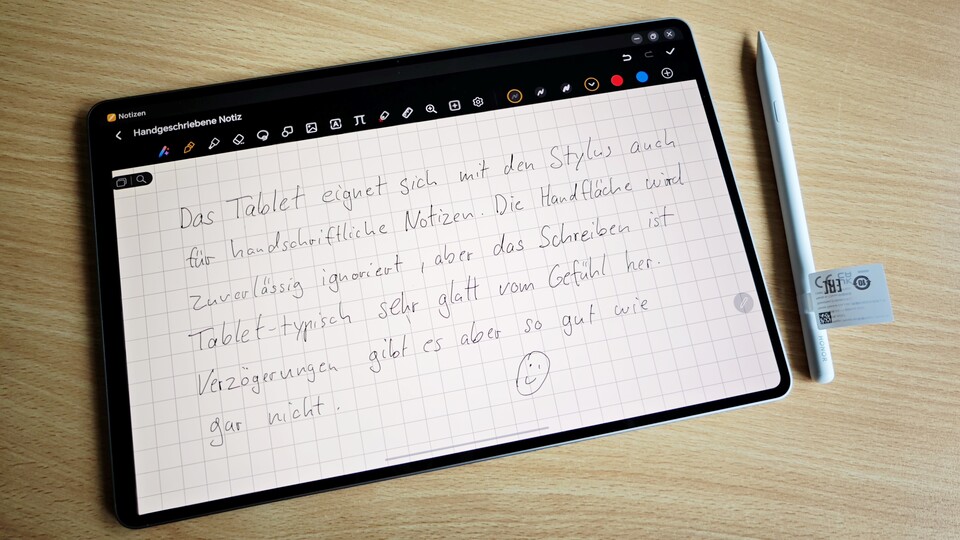 Der optional verfügbare Stift verwandelt das Tablet in ein Notizbuch. (Bildquelle: Duy Linh DinhGameStar Tech)