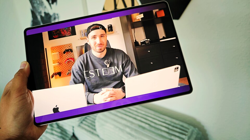 Der Bildschirm ist eine Wucht und so ein Foto kann das gar nicht richtig einfangen. (Bildquelle: Duy Linh DinhGameStar Tech)