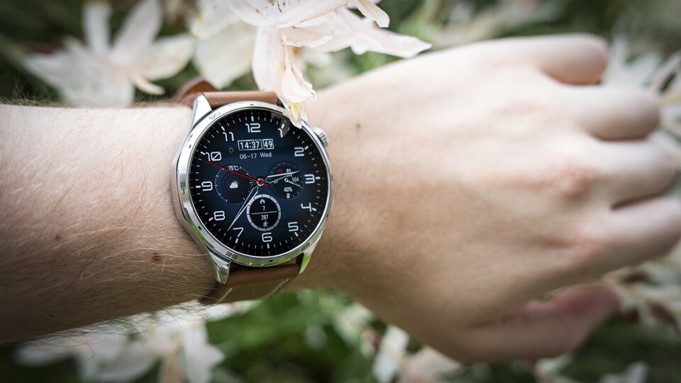 In der App gibt es einige Zifferblätter, die perfekt zum Gehäuse der Uhr passen. (Bild: Patrick S. - GameStar Tech)