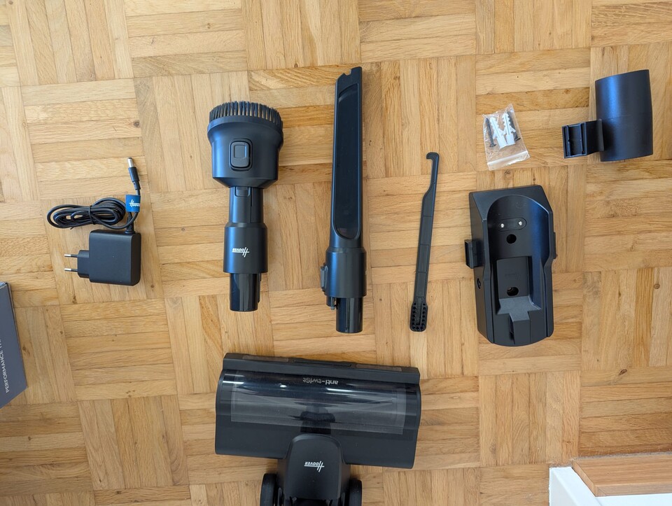 Der Hoover HF6 kommt mit nützlichem Zubehör.