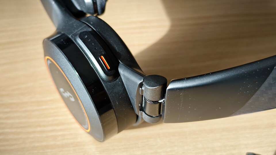 Der Hypershell X Ultra wird über einen einzigen Knopf gesteuert. (Bildquelle: Duy Linh DinhGameStar Tech)