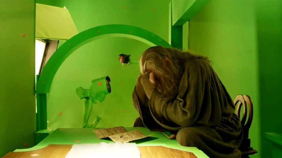 Ian McKellen hat am Set der Hobbit-Filme nicht gefallen, dass er nicht mehr mit den anderen Schauspielern interagiert hat. (Bild: Warner Bros.)