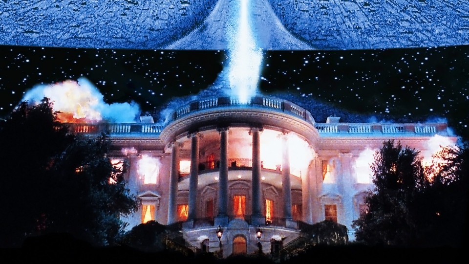 In Independence Day läßt Regisseur Roland Emmerich das White House explodieren.