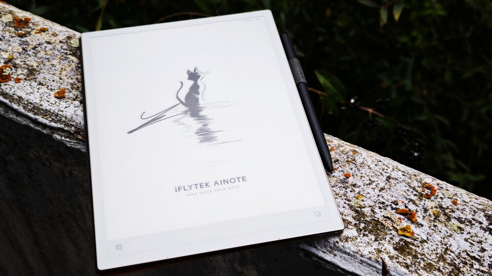 Im Stand-by zeigt das Tablet einen Bildschirmschoner an. Bei E-Ink-Bildschirmen verbraucht das keine Energie. (Bildquelle: Duy Linh DinhGameStar Tech)
