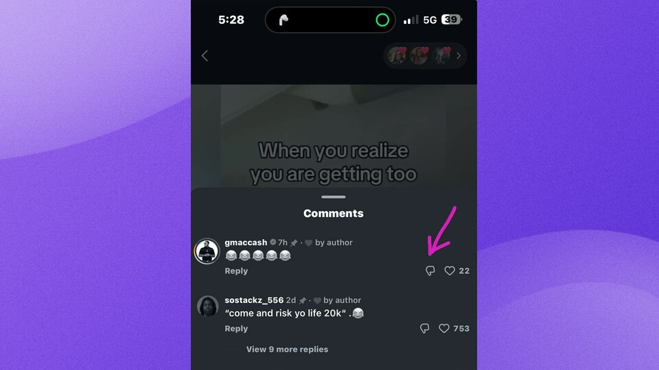 Aus Instagram sehen einige zufällige Nutzer neben Kommentaren unter Feeds und Reels einen Daumen nach unten. (Bildquelle: @clb.grn, Threads, geteilt via DigitalInformationWorld)