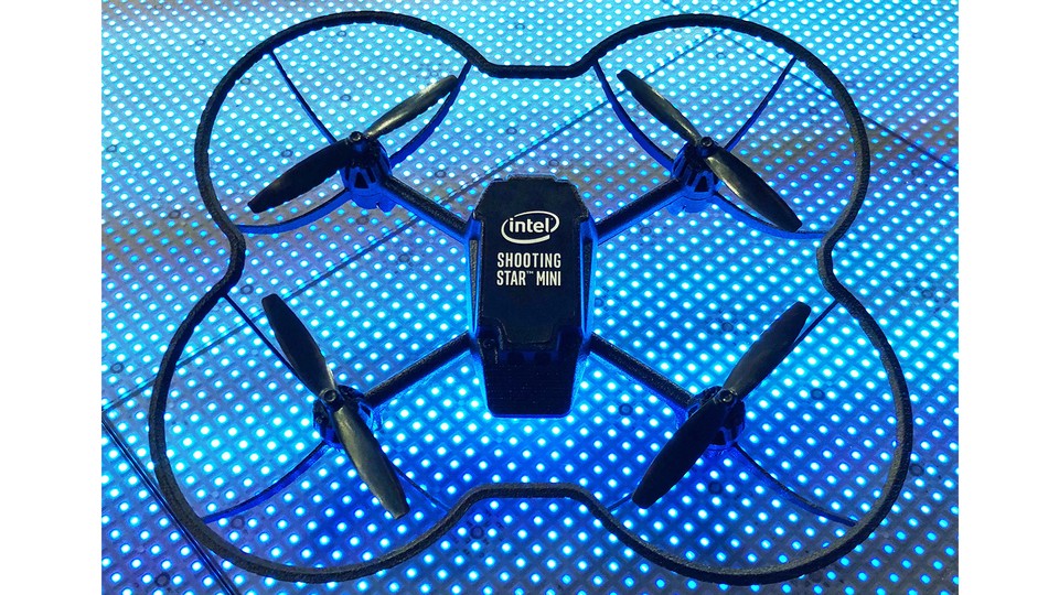 Intels Shooting Star-Drohne ist speziell für den Masseneinsatz in spektakulären Light Shows konzipiert.