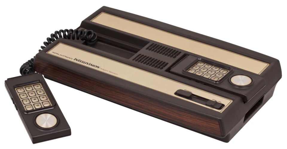 So sah die ursprüngliche Intellivision-Konsole aus. (Bild: Evan Amos)