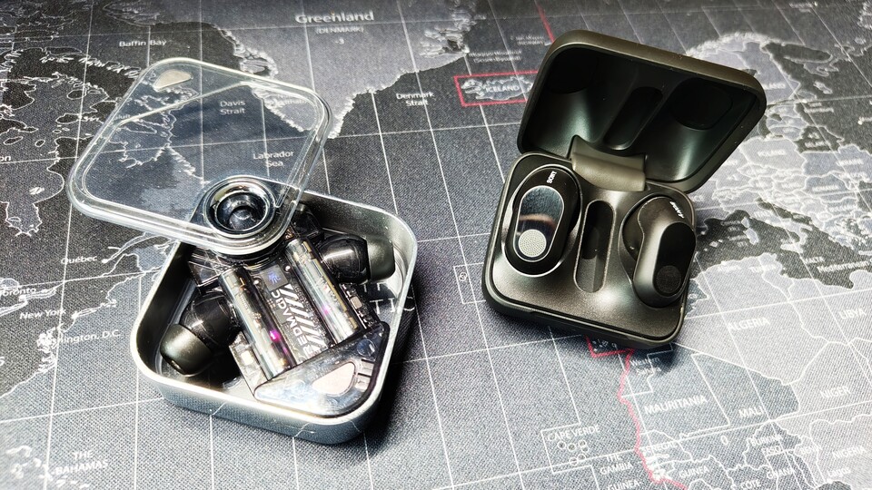 Die Ladeschalen der Earbuds.