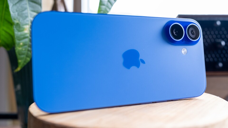 Wer ein altes iPhone von jemandem vermacht bekommt, wird sich vermutlich auch wieder ein iPhone kaufen. (Bild: Patrick S., GameStar)