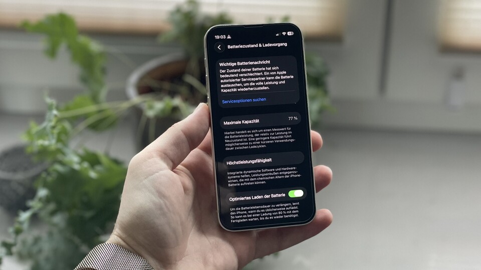 In den iOS-Einstellungen sieht man, wie viel Maximalkapazität der Akku noch hat. (Bildquelle: Mirco K., GameStar)