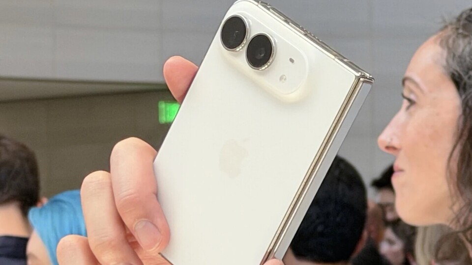 Die Rückseite des iPhone Duo erinnert ein wenig an das iPhone Air. (Bildquelle: Xataka)