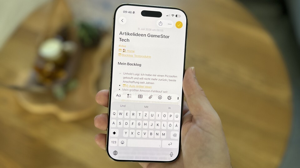Endlich wieder alles im Blick: Obwohl Tastatur und Aktionen bereits die Hälfte des Bildschirms verdecken, sehe ich auf dem iPhone Air genug vom eigentlichen Bldschirminhalt.