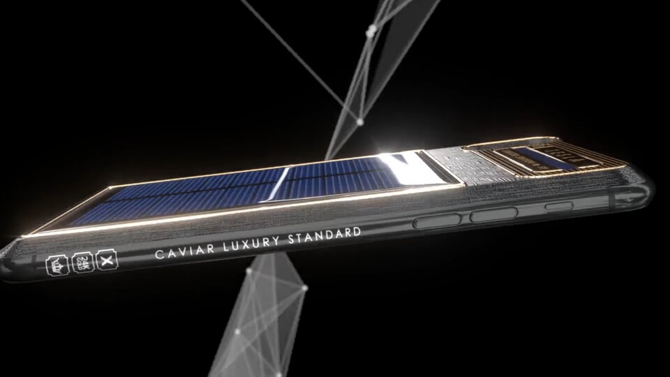 Das iPhone X Tesla mit Solarzellen und Extra-Akku. (Bildquelle: Caviar/YouTube)