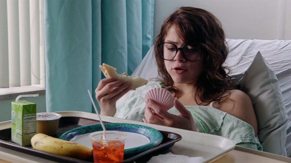 Who doesn't know it: crunching a sandwich while reading on the mussel.  (Image: The Weinstein Company)