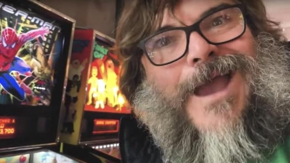 Auf seinem eigenen YouTube-Kanal spielt Jack Black sogar mit seinen Söhnen Mortal Kombat. Bildquelle: YouTube