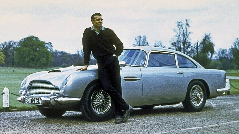 So sah damals das legendäre Bond-Auto Aston Martin DB5 im Film Goldfinger mit Sean Connery aus...