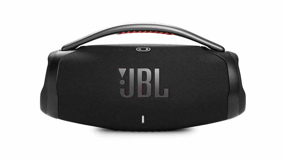 Dank ihres stabilen Tragegriffs fällt euch die Boombox 3 niemals aus der Hand.