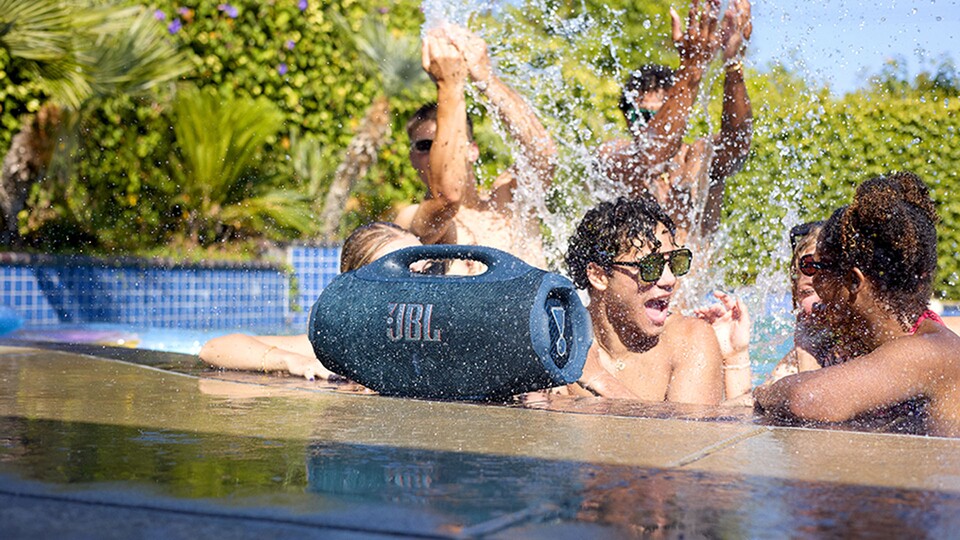 Die IP68-Zertifizierung versichert euch, dass die Box auch selber mal baden gehen darf.