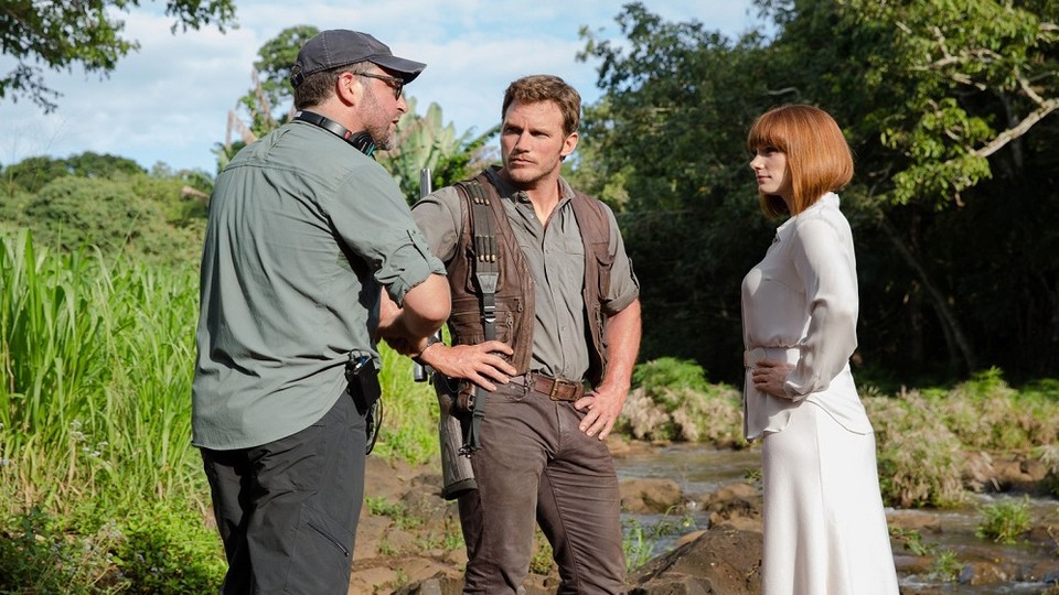 Regisseur Colin Trevorrow vollendet mit Jurassic World 3 seine Dino-Trilogie mit Chris Pratt und Bryce Dallas Howard. 