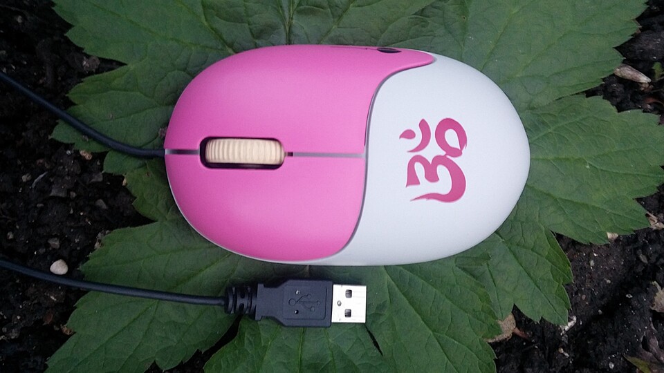 Der Hersteller Nager IT produziert faire, umweltfreundliche PC-Mäuse. Auf dem Bild zu sehen ist die farbenfrohe »Karma«-Maus. Im Sortiment sind aber auch unauffälligere Nager. (Bildquelle: Nager IT)