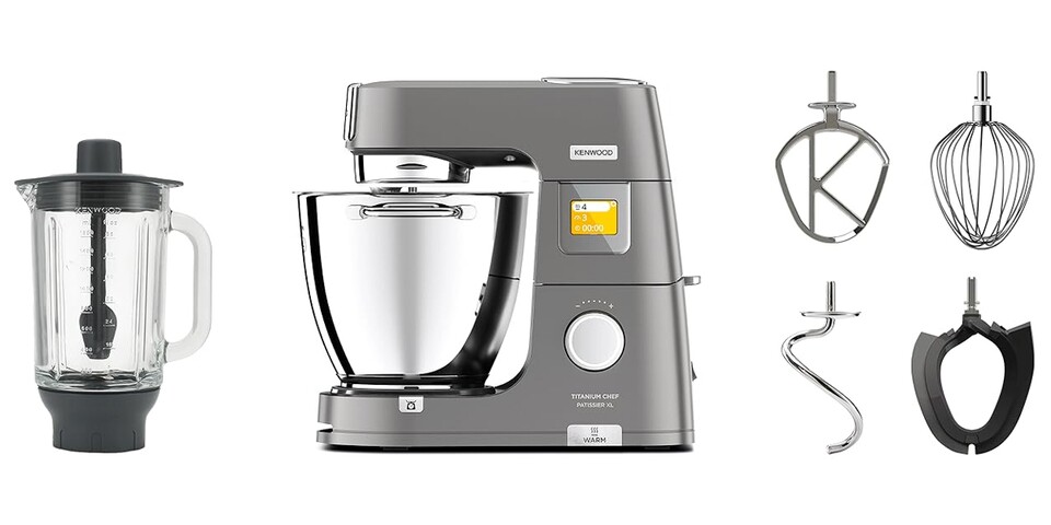 Allein die Grundausstattung des Kenwood Titanium Chef Patissier XL ist besser als bei vielen Konkurrenten.